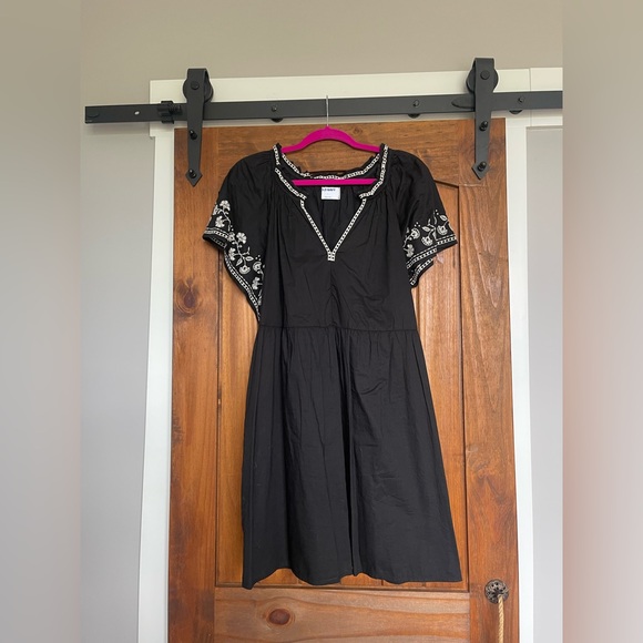 Old Navy Black Mini Dress with White Floral Details - Picture 2 of 5